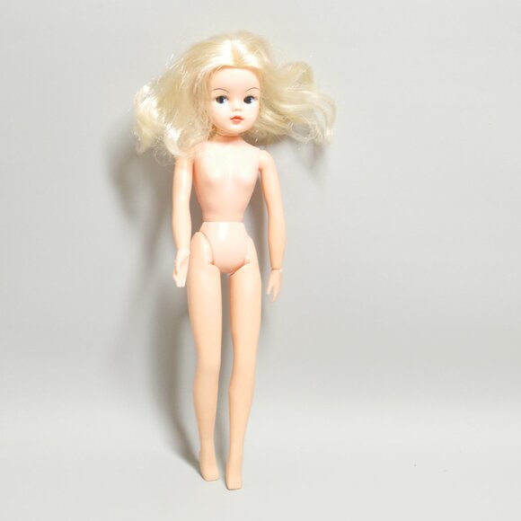 Sindy Doll Marx 033055X 1970s Original Dress Toy - Picture 3 of 12